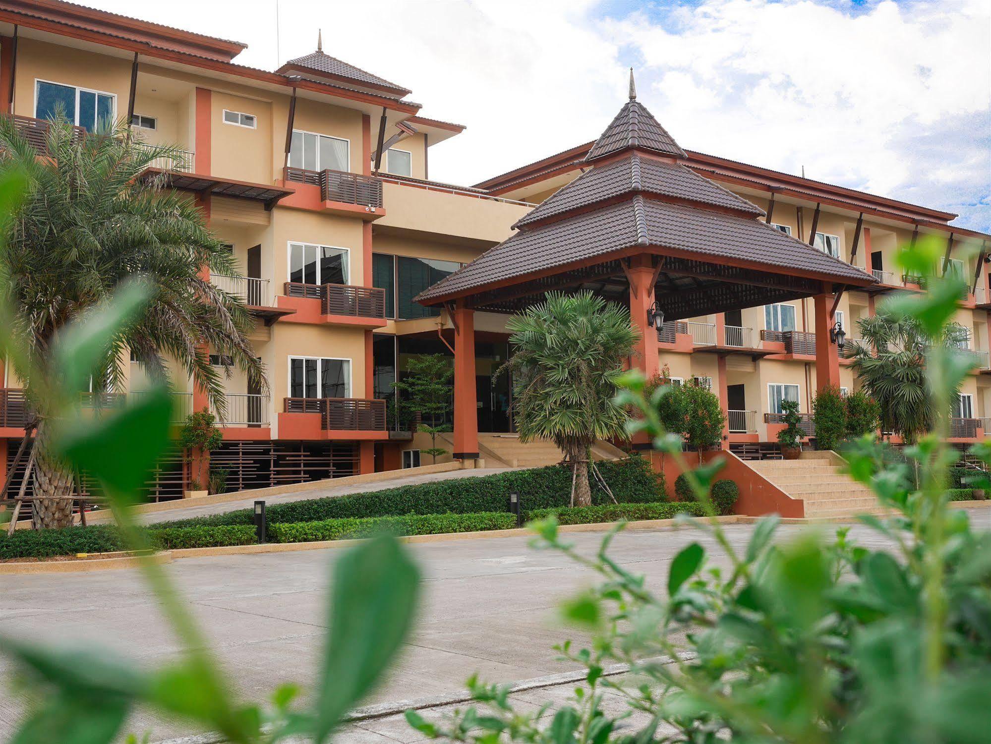 Phufa Waree Chiangrai Resort - Sha Extra Plus Chiang Rai Exterior photo